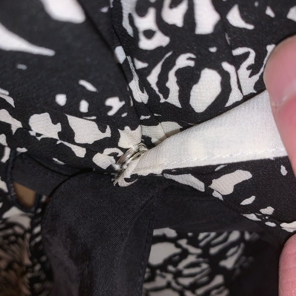 BALENCIAGA Size 40 abstract print SILK wrap DRESS - Picture 7 of 11